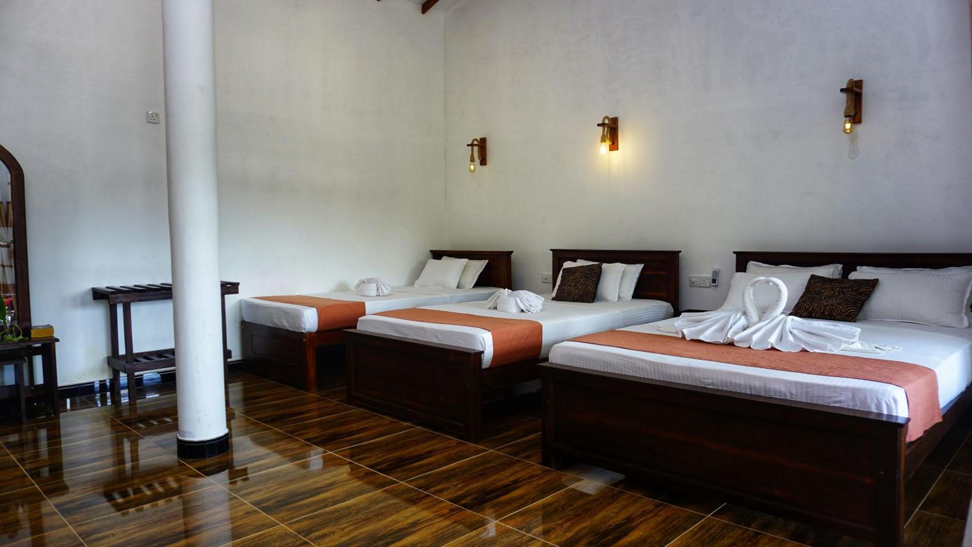 Sigiri Dilu Villa Sigiriya Luaran gambar