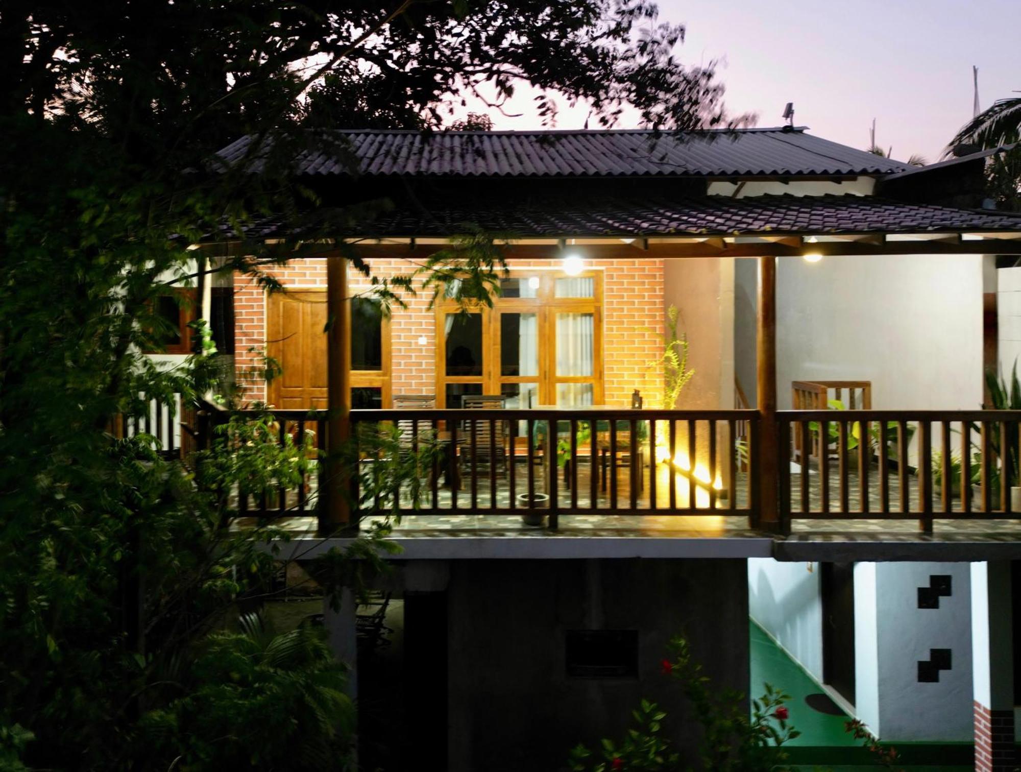 Sigiri Dilu Villa Sigiriya Luaran gambar