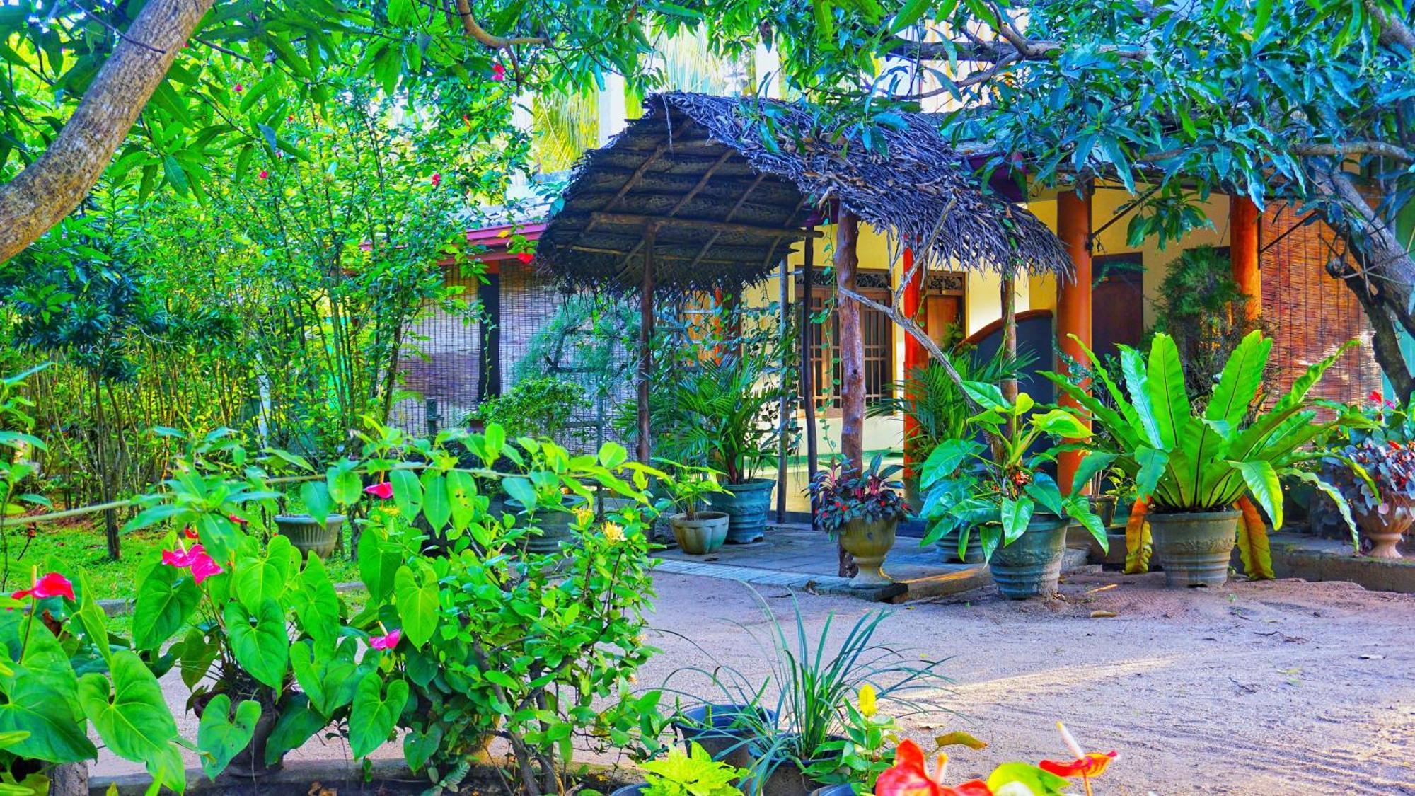 Sigiri Dilu Villa Sigiriya Luaran gambar
