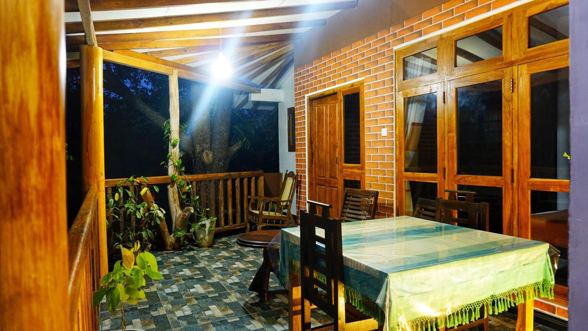 Sigiri Dilu Villa Sigiriya Luaran gambar